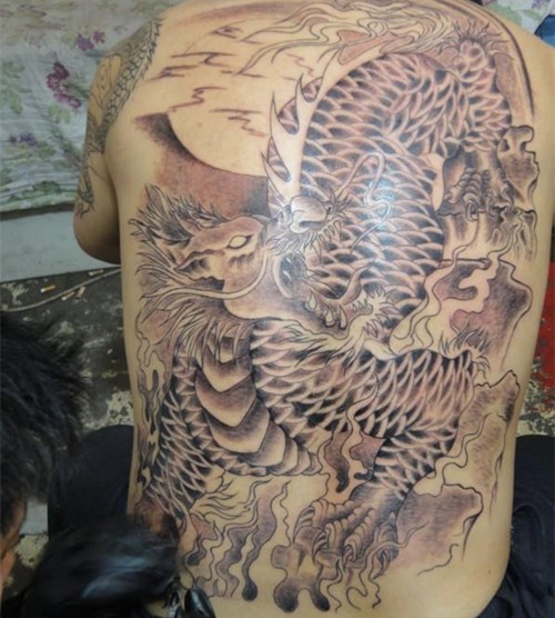 满背麒麟纹身 麒麟手稿