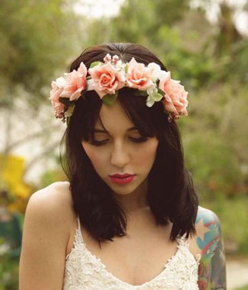 穿婚纱的纹身女孩