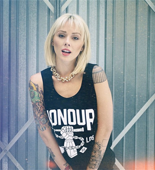 性感女孩的时尚纹身