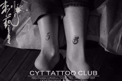 情侣小腿时尚个性纹身