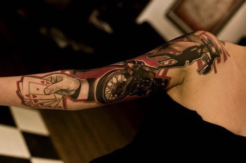 帅气的机械纹身