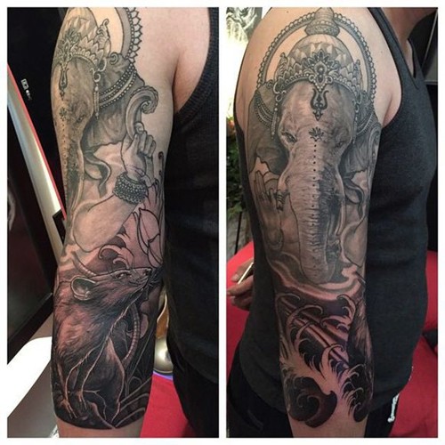 经典花手臂纹身