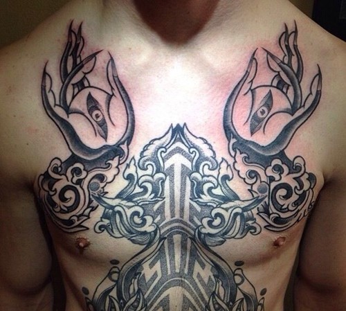 胸前最酷炫的纹身