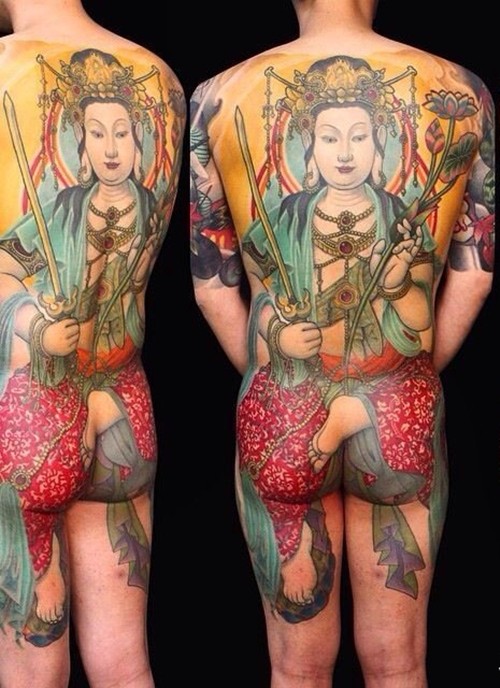 另类经典的满背纹身