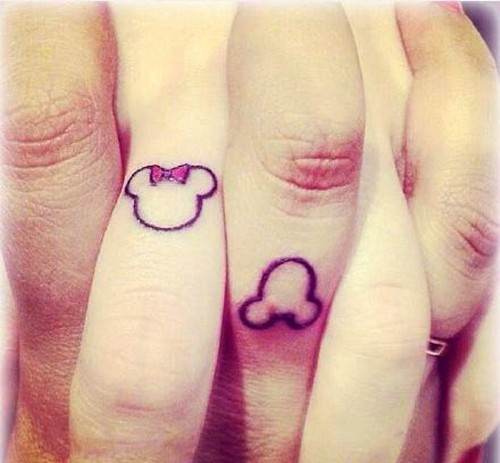 用纹身来挥霍的青春