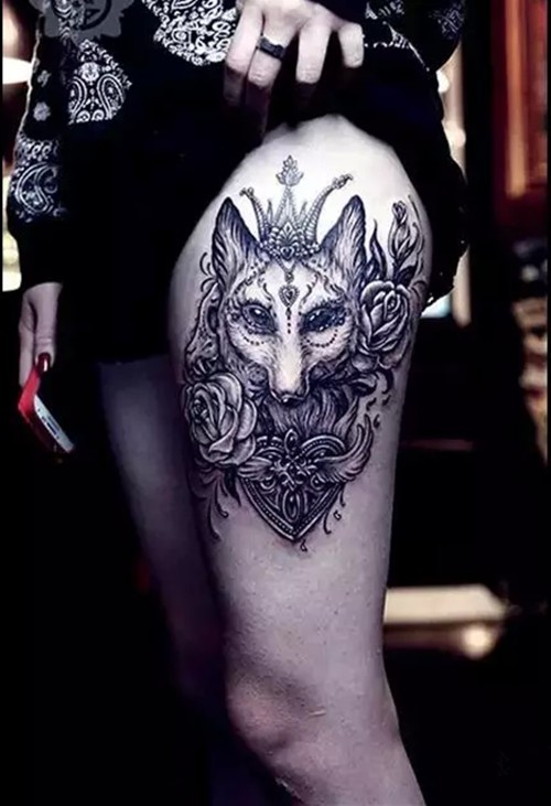 性感妩媚的女性妖狐纹身