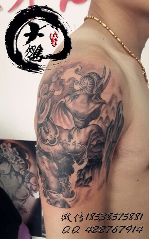 胳膊象神纹身