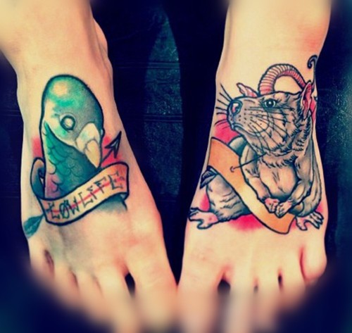 脚背纹身  给你不一样的风景