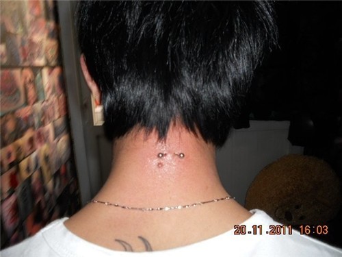 花旦纹身 半甲纹身  字母纹身