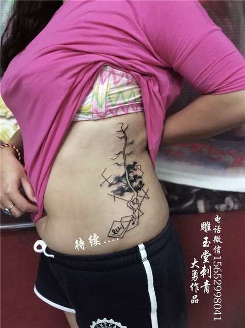 半甲纹身   图腾纹身   美女纹身