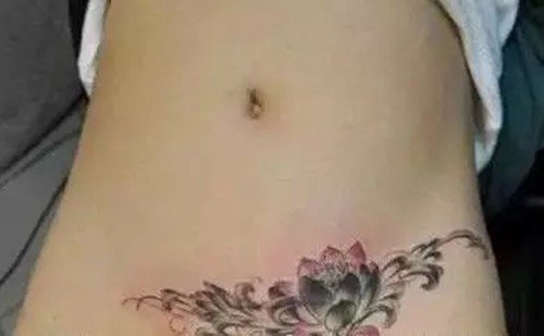 性感小蛮腰的唯美纹身