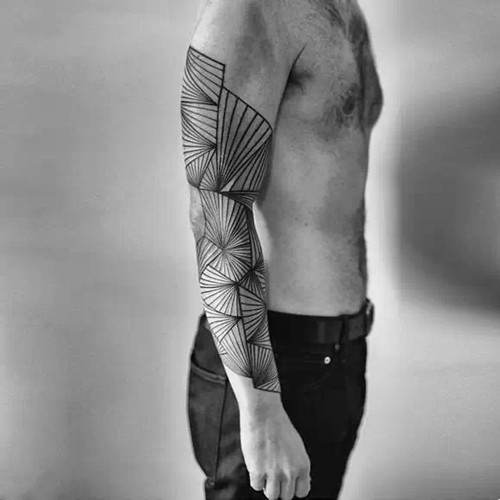 简单粗暴的线条纹身