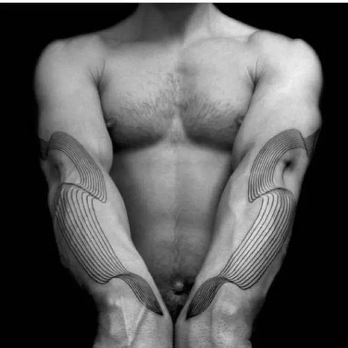 简单粗暴的线条纹身