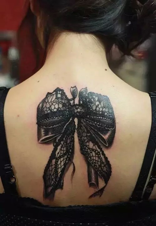 性感的蕾丝蝴蝶结纹身