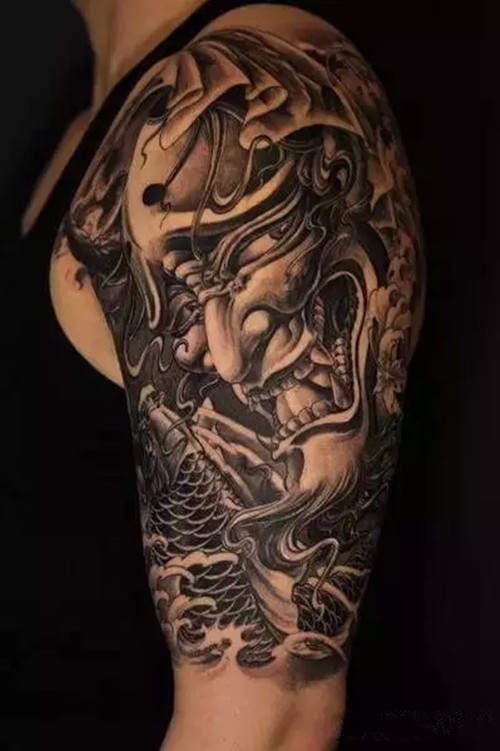 帅气的般若花臂纹身