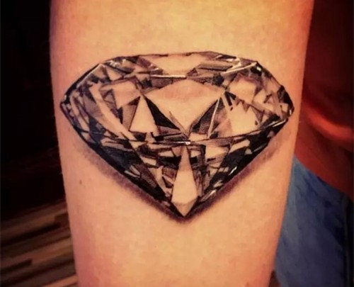 璀璨闪耀之美  女人一生挚爱