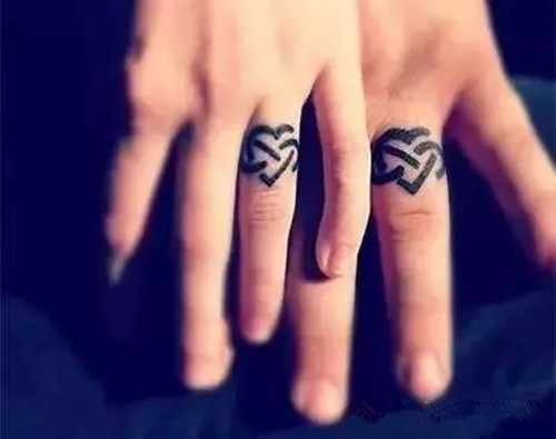 他们之间的爱情信物