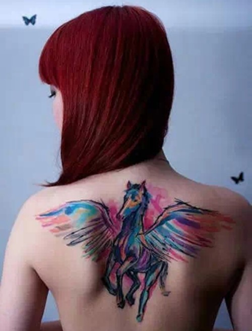 精致的泼墨水彩纹身