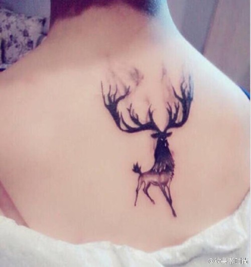 女生最爱的背部唯美纹身