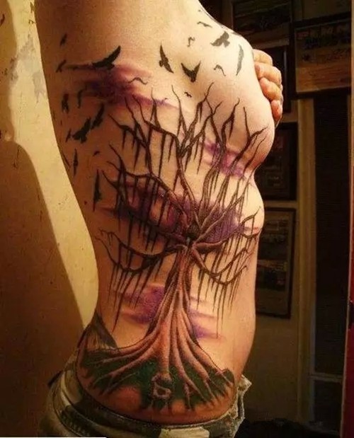 绿色  希望  侧腰大树纹身