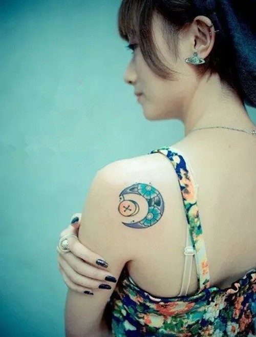 简约清新  月亮纹身