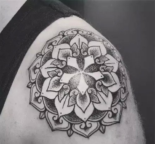 繁华之上再生繁华  曼陀罗图腾纹身