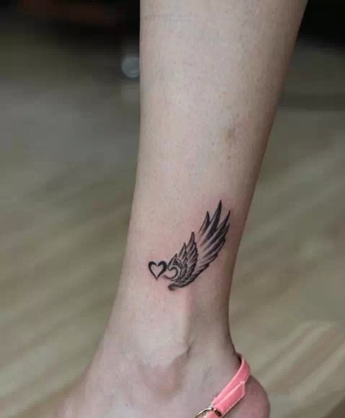 迷你脚踝小纹身