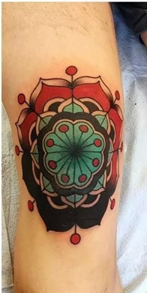 纹个不一样的膝盖纹身