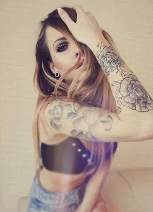 美女型男们的花臂纹身