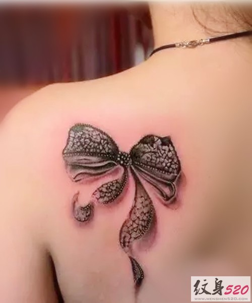 小女生最爱的蕾丝蝴蝶结纹身