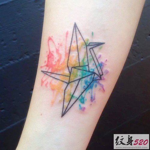 手臂唯美千纸鹤纹身