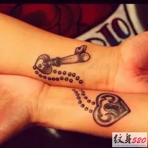 不离不弃的情侣纹身