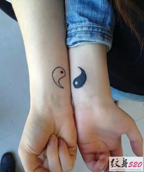 不离不弃的情侣纹身