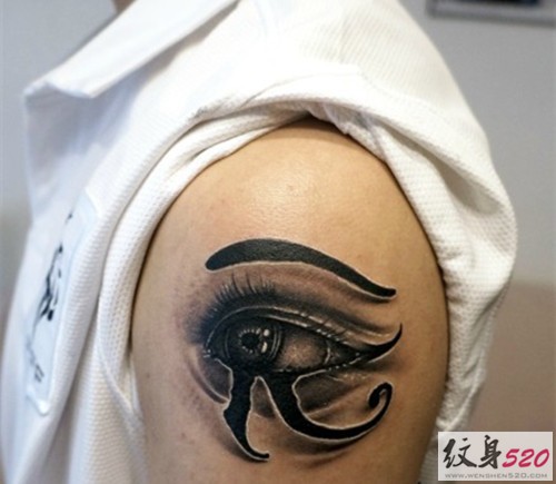 神秘的荷鲁斯之眼纹身