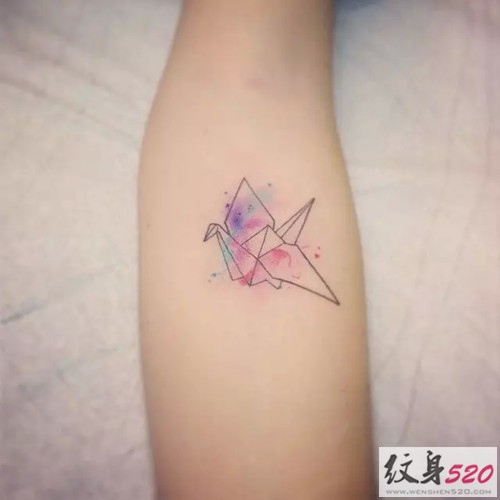 清新简约的纸鹤纹身