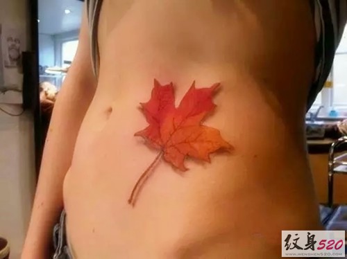 火红的枫叶纹身图案