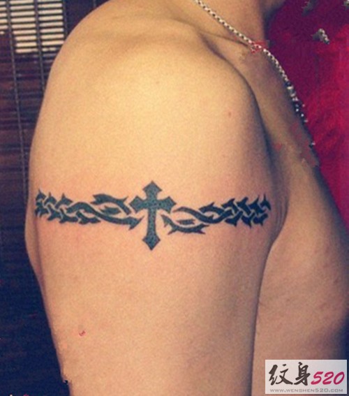 男士暗黑臂环纹身