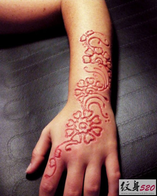 另类的艺术  肉雕纹身作品