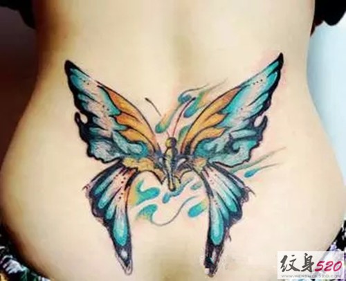 性感小蛮腰上的蝴蝶纹身