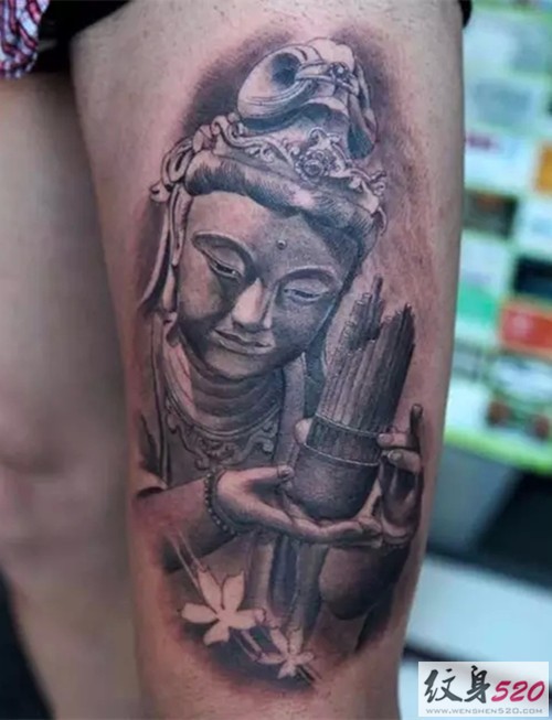 腿部大气佛像纹身