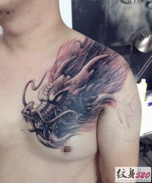 经典大气披肩龙纹身