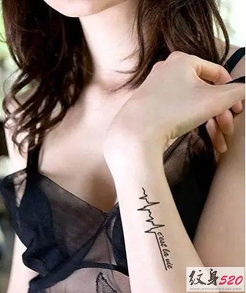 小清新系列  心电图纹身