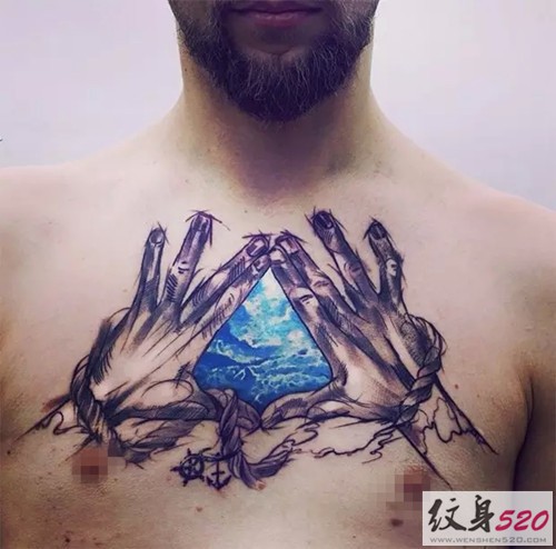 惊艳的男性花胸纹身