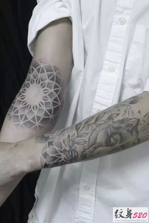 手臂黑灰曼陀罗图腾纹身