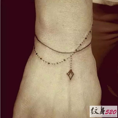 男女生手腕小清新纹身