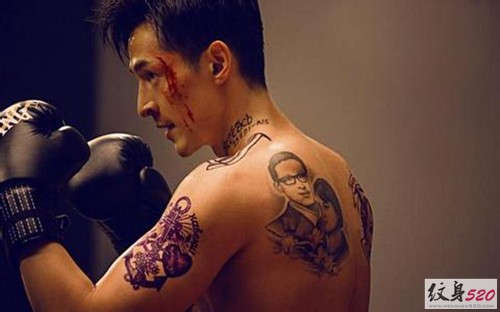 偶像男神胡歌的背部纹身