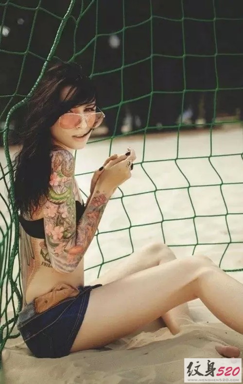 纹身女郎  诠释最潮时尚