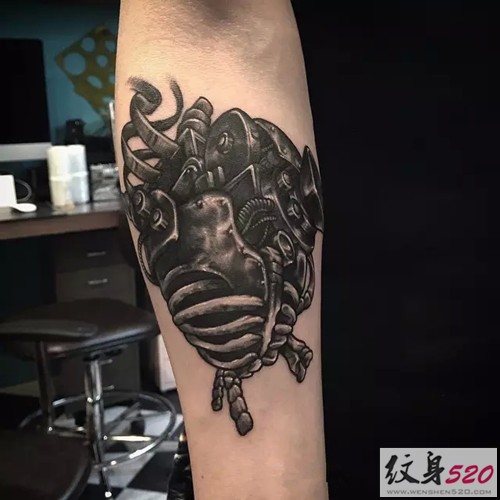 复古暗黑骷髅纹身