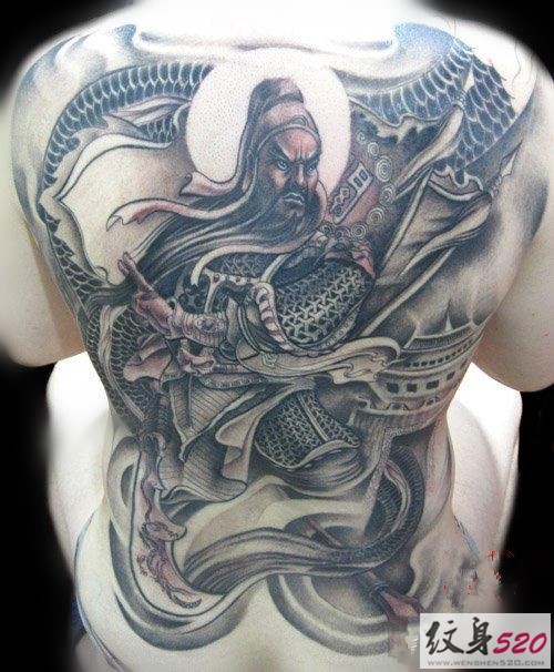 背部大气的关二爷纹身