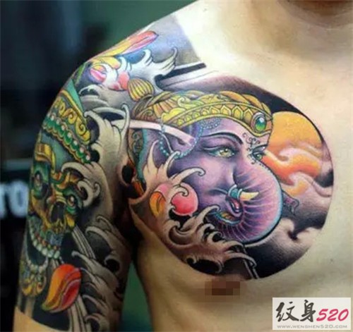 花样的男士半甲纹身图案